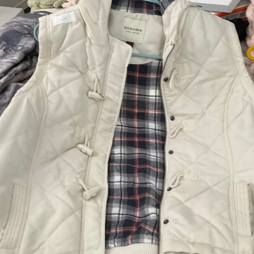 Sonoma Women's Off-White Quilted Vest